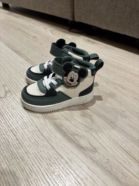 Toddler Mickey high top sneaker